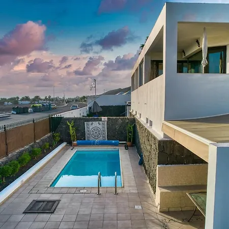 Holiday home Casa Efesto-private Pool And Air-con *