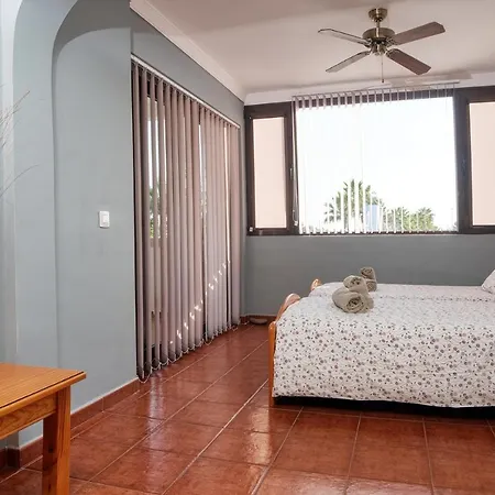 Casa Efesto - Private Pool, Air-con And Bbq By Lanzarote Playa Blanca (Lanzarote)