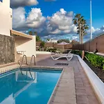 Holiday home Casa Efesto - Private Pool, Air-con And Bbq By Lanzarote *